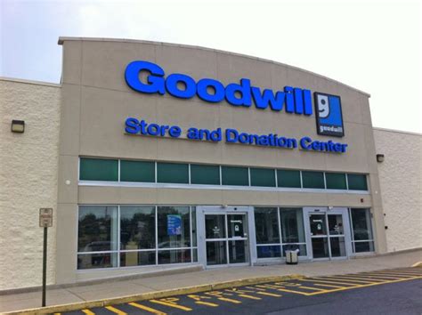 7257 Fulton Dr NW. . Goodwill store locations near me